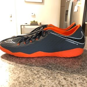 Men’s Nike hypervenom indoor cleats
